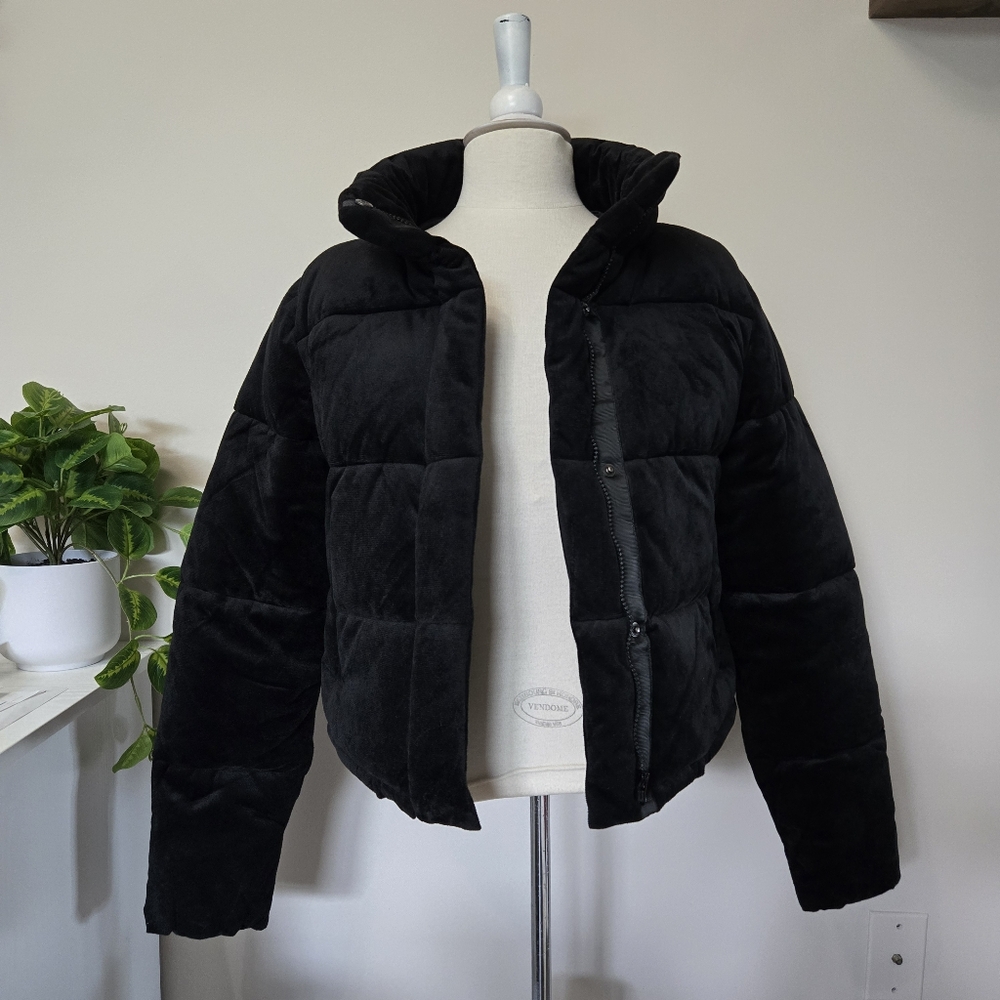 NWT mi ami Francesca's Black Puffer Jacket